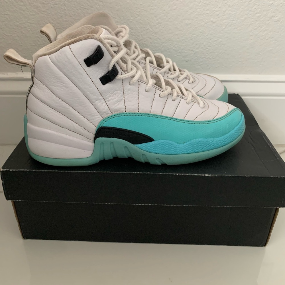 Aqua Air Jordan 12 Retro (Women’s Size 8/Kid’s 6)